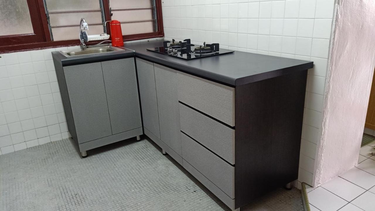 Snoopy Homestay Two Bedroom Batu Pahat Exterior photo