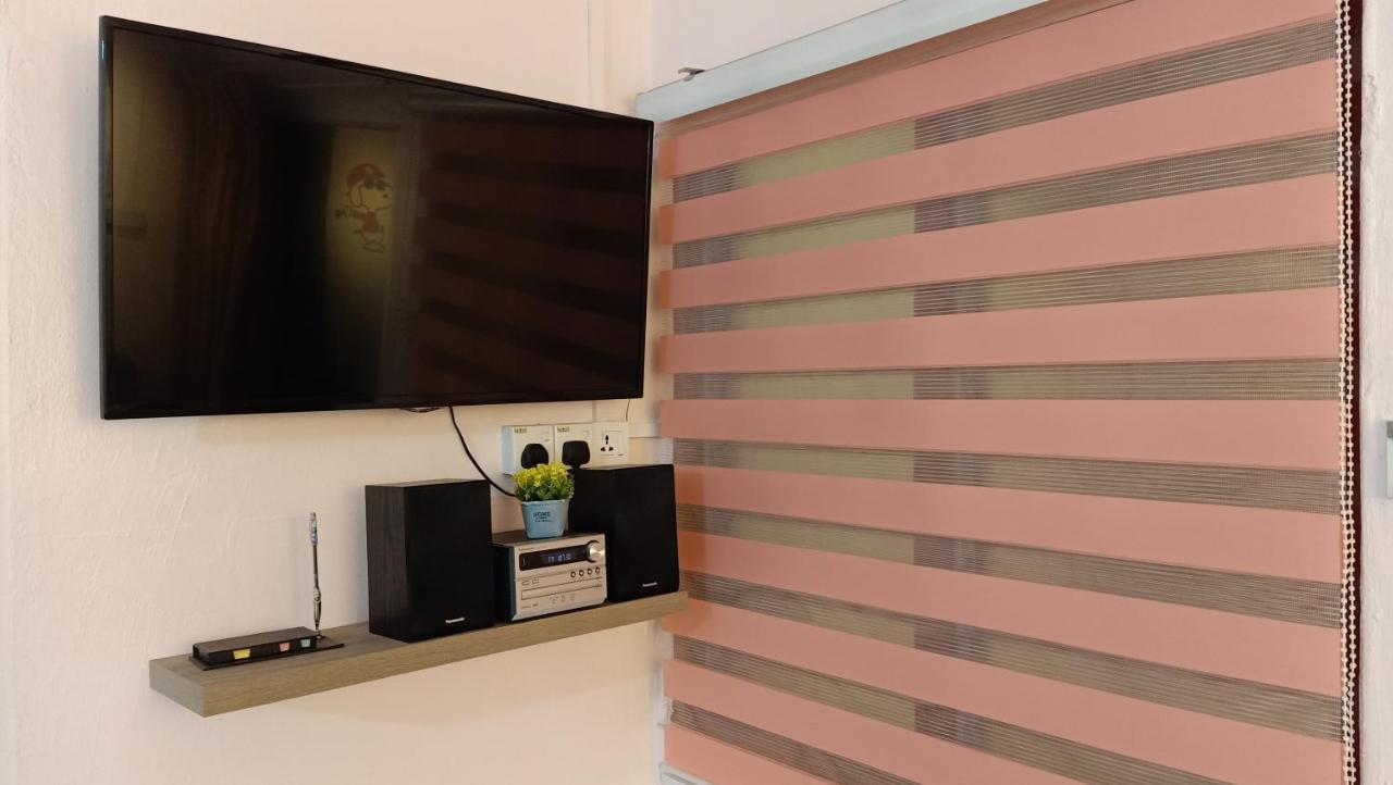 Snoopy Homestay Two Bedroom Batu Pahat Exterior photo